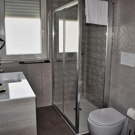 Dominus Luxury Guest house *